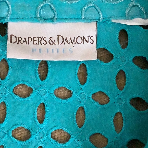 🦋Draper’s & Damon’s Petites Eyelet Blouse 🦋 - Picture 5 of 7